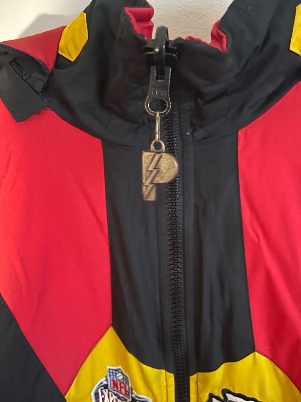 Vintage 90’s Pro Player chiefs NFL Experience Puffer Jacket - Picture 3 of 7